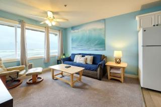 Beachfront Suite - Second Floor - Sleeps 2 - Pool and Sauna - 9