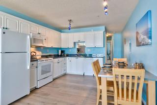 Beachfront Suite - Second Floor - Sleeps 2 - Pool and Sauna - 1