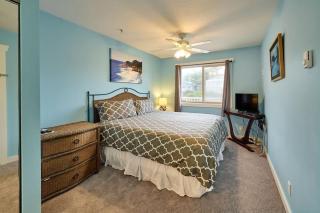Beachfront Suite - Second Floor - Sleeps 2 - Pool and Sauna - 7