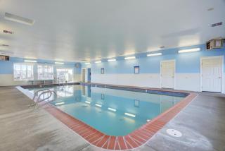 Beachfront Suite - Second Floor - Sleeps 2 - Pool and Sauna - 8