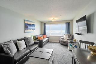 Remodeled Oceanfront Suite - Pool, Sauna, and Ocean Views - 7