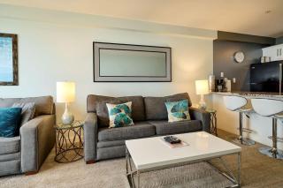 Premium Second Floor Beachfront Suite - Sleeps 4 - Pool and Sauna - 7