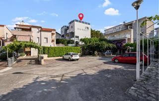 1 Bedroom Gorgeous Apartment In Zaboric-Brodarica - 9
