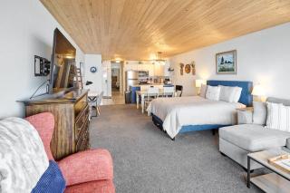 Spacious Beachfront Suite - Sleeps 7 - Second Floor - Pool and Sauna - 1