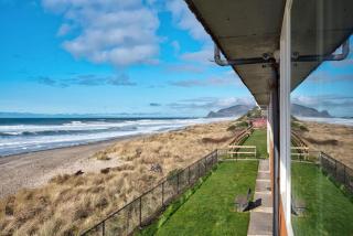 Large Beachfront Suite - Sleeps 6 - Second Floor - Pool and Sauna - 3
