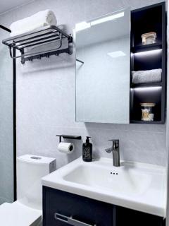 One Bedroom - Marina Bay Westlands - 7
