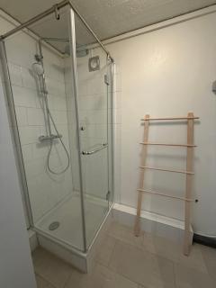 2 bedroom apartment! - Hafnarfjördur - 1