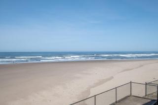 Modern Beachfront Suite - Pool and Sauna - Second Floor - Sleeps 4 - 3