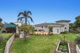 Twin Tide Retreat - Ohope Beach Holiday Home - Ohope Beach - 0
