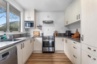 Twin Tide Retreat - Ohope Beach Holiday Home - 5