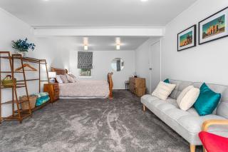 Twin Tide Retreat - Ohope Beach Holiday Home - 2
