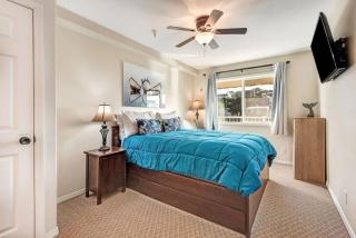Gorgeous Oceanfront Suite - Top Floor - Pool and Sauna - Sleeps 4 - 7
