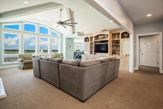 Pier Pleasure by Oak Island Accommodations - Oak Island - 2