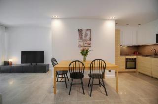 Modern 3BR with Patio, Walk to Beach and Croisette - 6