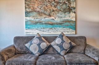 Beautiful Oceanfront Suite - Top Floor - Pool and Sauna - Sleeps 4 - 5