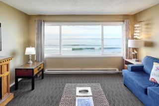 Premium Oceanfront Suite - Sleeps 8 - Top Floor - Pool & Sauna - 9