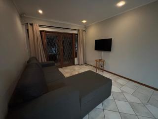 Umhlanga Self Catering Accommodation - Durban - 7