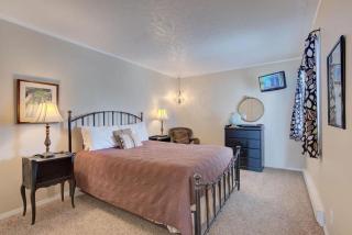 Spacious Beachfront Suite - Sleeps 8 - Top Floor - Pool and Sauna - 7