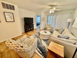 Best at the Beach 2 bed 2 ba Pet Friendly Retreat - 7