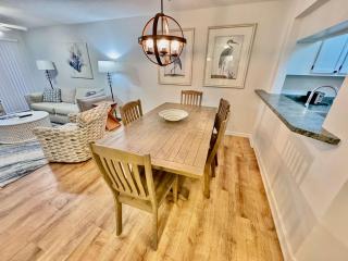 Best at the Beach 2 bed 2 ba Pet Friendly Retreat - 6