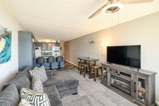 Amazing Top Floor Oceanfront Suite - Pool and Sauna - Sleeps 4 - 4