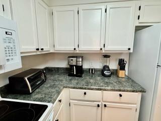 Best at the Beach 2 bed 2 ba Pet Friendly Retreat - 3