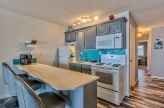 Amazing Top Floor Oceanfront Suite - Pool and Sauna - Sleeps 4 - 7