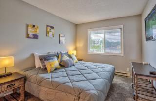 Amazing Top Floor Oceanfront Suite - Pool and Sauna - Sleeps 4 - 7