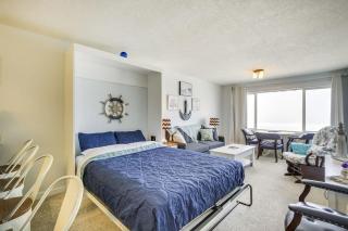 Oceanfront Suite - Top Floor - Pool and Sauna - Sleeps 6 - 1