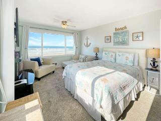 Oceanfront Penthouse Suite With Panoramic Views - Pool and Sauna - Sleeps 6 - 3