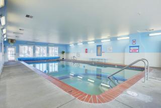 Oceanfront Penthouse Suite With Panoramic Views - Pool and Sauna - Sleeps 6 - 8