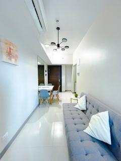 1 BR Cozy unit Uptown Parksuites BGC - Manila - 8