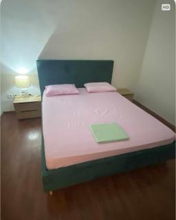 Modern Greek Apartment - 9