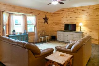 Emory Escape with Pond Access Less Than 13 Mi to Lake! - Emory - 0