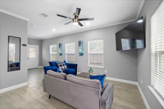 Gated Unit With Laundry l Near NRG and Med Center and HOU Airport - Houston - 8