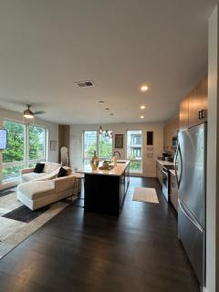 2BD Midtown ATL W-Balcony & Black Truck Option - 8