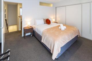 3bed plus Garage, Minutes from the Action Sleeps 8 - 5