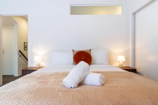 3bed plus Garage, Minutes from the Action Sleeps 8 - 1