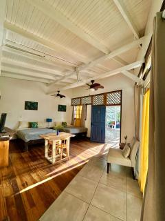 Lizard King Hotel & Suites - 1