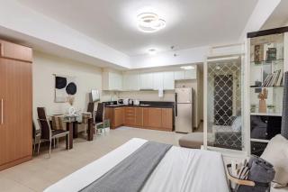 Classy Venice Grand Studio Balcony Pet friendly, WiFi & Pool - 8