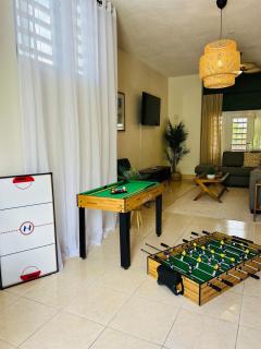Tropical Oasis! 5BR Luxe Home - Dorado - 2