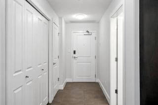 17th Avenue Paranomas Escape - Calgary - 2
