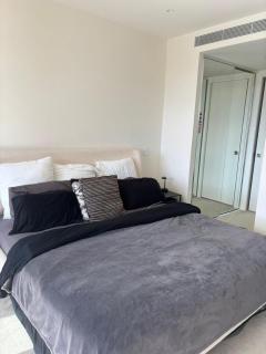 5 star residence Room with Ensuite for rent in Benowa - 5