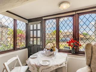 Halcyon Cottage - Deepcar - 5