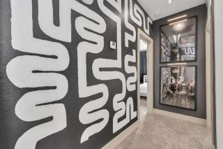Themed Unit 4BD 3BA Near NRG HOU Med Center S - Houston - 7
