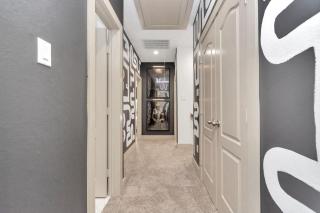 Themed Unit 4BD 3BA Near NRG HOU Med Center S - Houston - 5