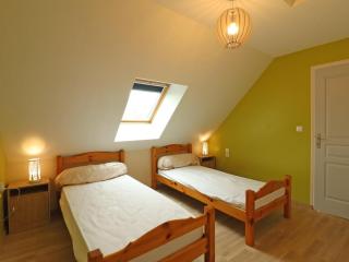 Maison rénovée avec jardin clos, 3 chambres, recharge EV gratuite, proche Suisse Normande - FR-1-497-178 - 4