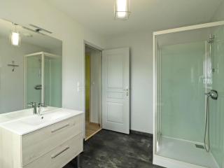Maison rénovée avec jardin, terrasse et recharge électrique gratuite près de la Suisse Normande - FR-1-497-178 - - 3