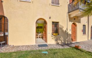 Gorgeous Apartment In Solferino - Solferino - 9