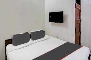 Hotel O Uk House Residency - 7
